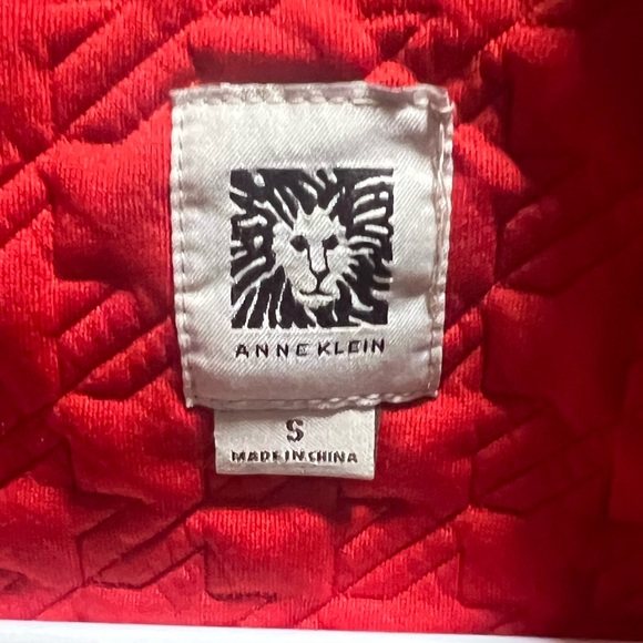 Anne Klein Red Jacket with texture Size Small - Picture 3 of 3
